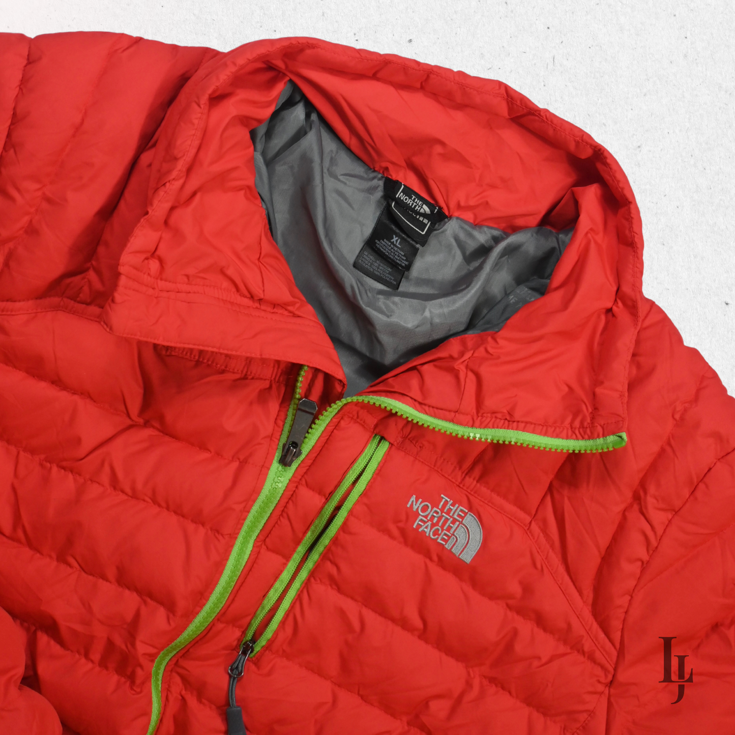 The North Face 550 Puffer Jacket - Size XL
